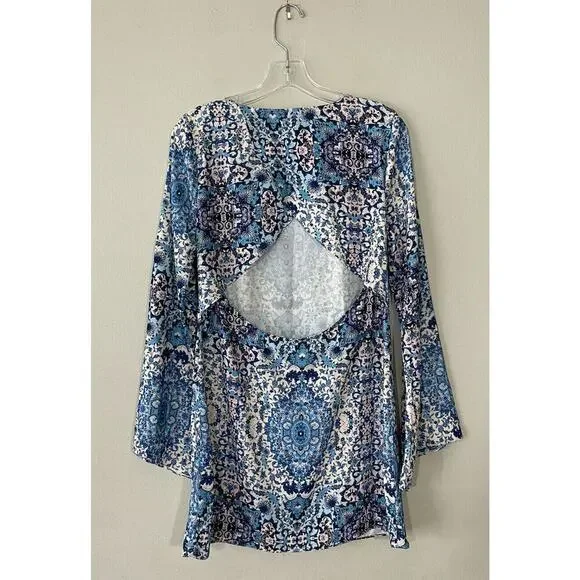 Mimi Chica Size Small Long Bell Sleeve Dress Print Open Back Boho Fairy Festival - Picture 2 of 5